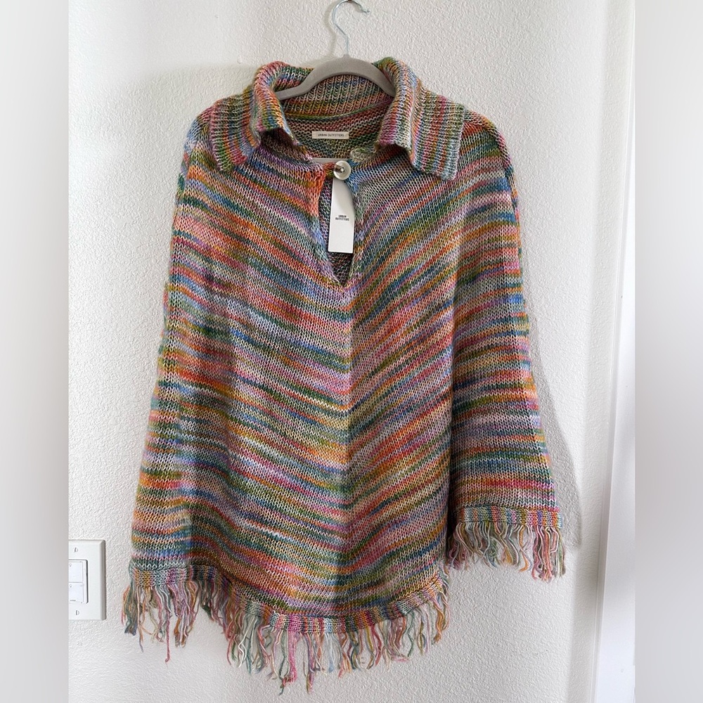 UO Tana Marled Knit Cape